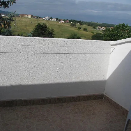 Stefanov 1 *